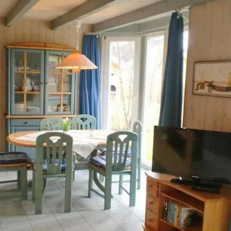 Holiday home Mirow In *